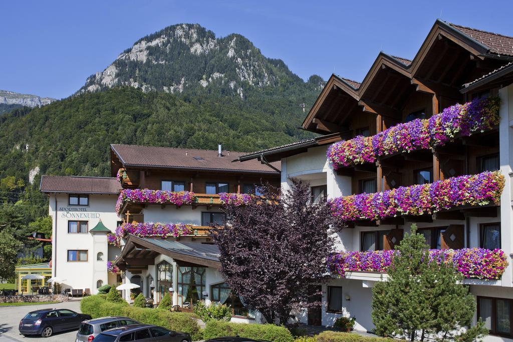 Hotel Sonnenuhr Kramsach Bagian luar foto
