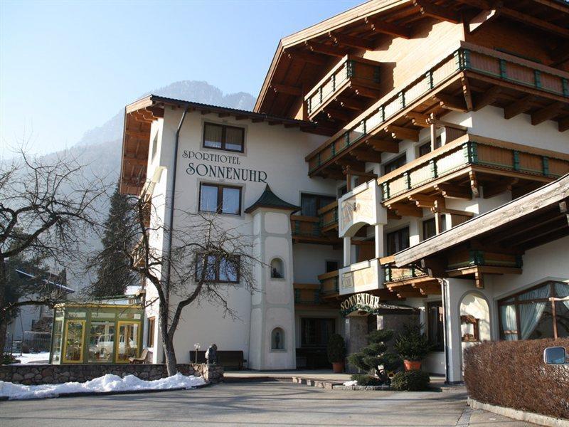 Hotel Sonnenuhr Kramsach Bagian luar foto