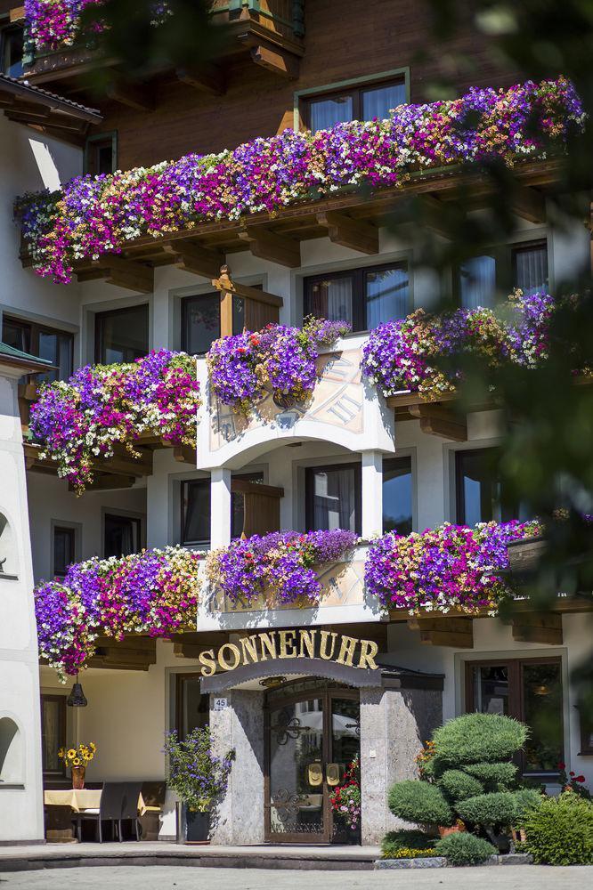 Hotel Sonnenuhr Kramsach Bagian luar foto