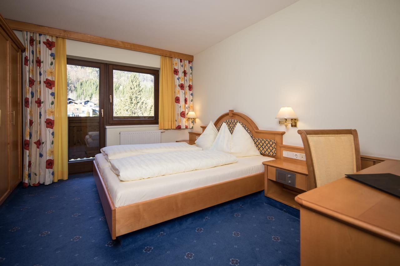 Hotel Sonnenuhr Kramsach Bagian luar foto