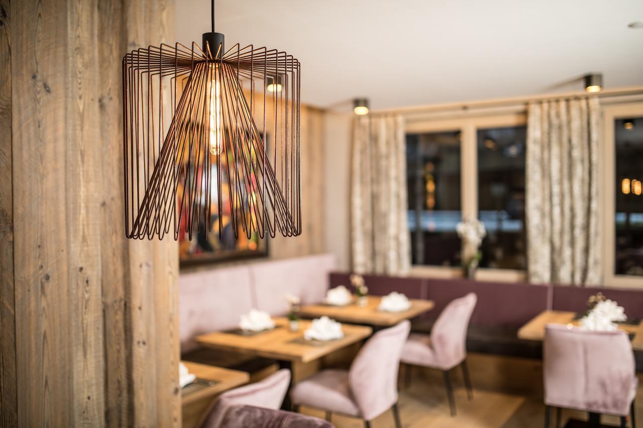 Hotel Sonnenuhr Kramsach Bagian luar foto